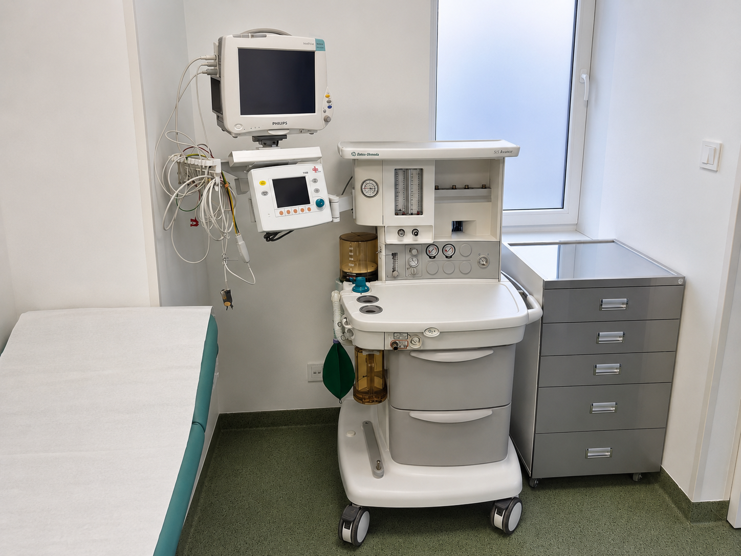 Stanowisko do znieczulenia i monitorowania pacjenta w GASTRO-MAR-MED